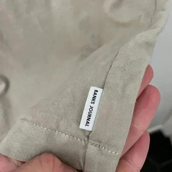 Banks Journal | "Locator Trader" Graphic T Shirt - Gray / Sz S - Picture 6 of 8